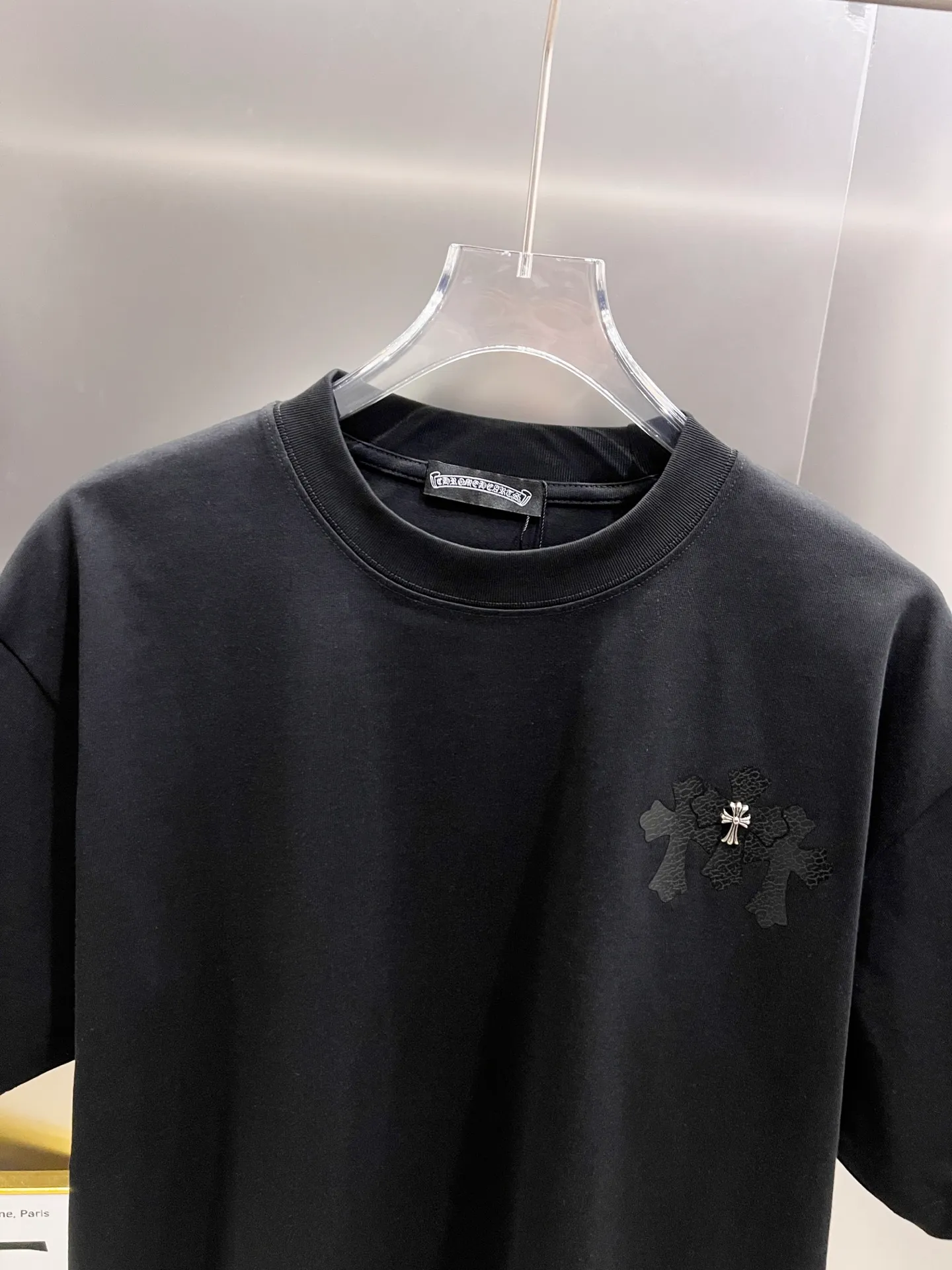 🅿️190 CH Crow 2025 Autumn and Winter New Short-sleeved T-shirt Cross leather craft Customized hardware metal + Middle Eastern Australian diamond design craft The real thing is great🔥Same style for men and women, loose version Size S M L XL XXL Five sizes black white